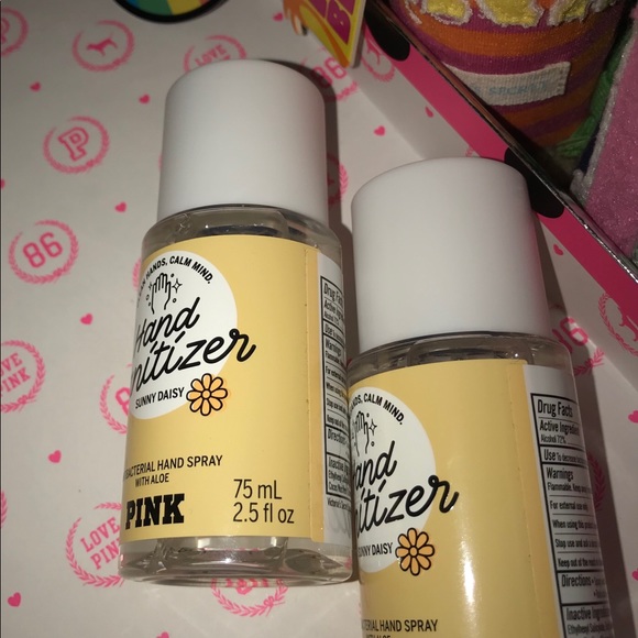 💛NWT 2 VS PINK MINI HAND SPRAYS💛 - Picture 2 of 2